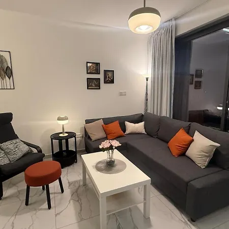 5 Min Walk To Mackenzie Beach, Stylish 1br Lárnaka